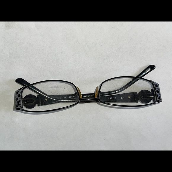 Guess glasses with no script main image 14